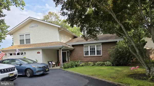100-ave Reel Ave, MANAHAWKIN, NJ 08050