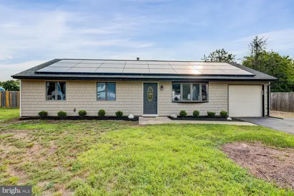 56 Georgetown Blvd, BARNEGAT, NJ 08005