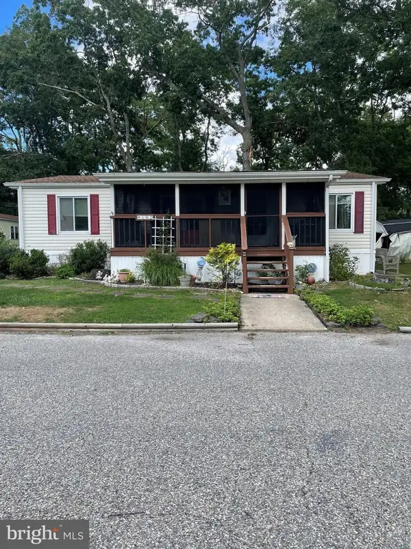 102 Cedar Ln, BARNEGAT, NJ 08005