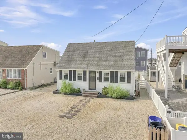 18 W South 34th St, LONG BEACH TOWNSHIP, NJ 08008