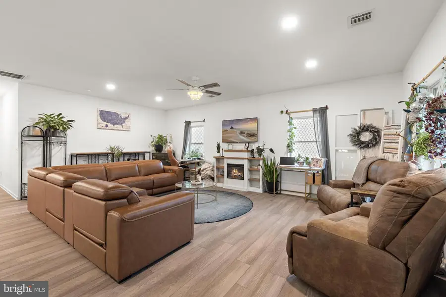 413 S Green St, Tuckerton, NJ 08087 - #2
