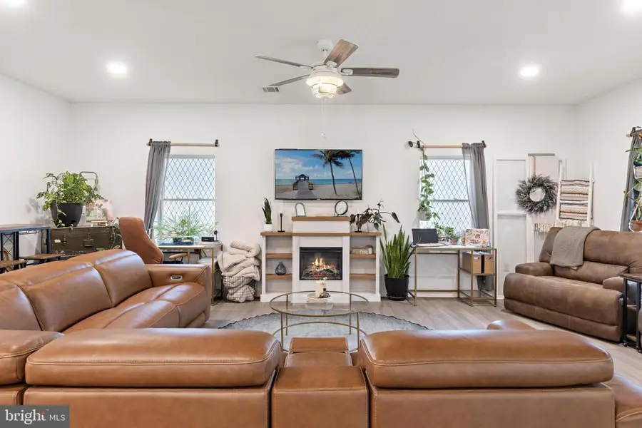 413 S Green St, Tuckerton, NJ 08087 - #3