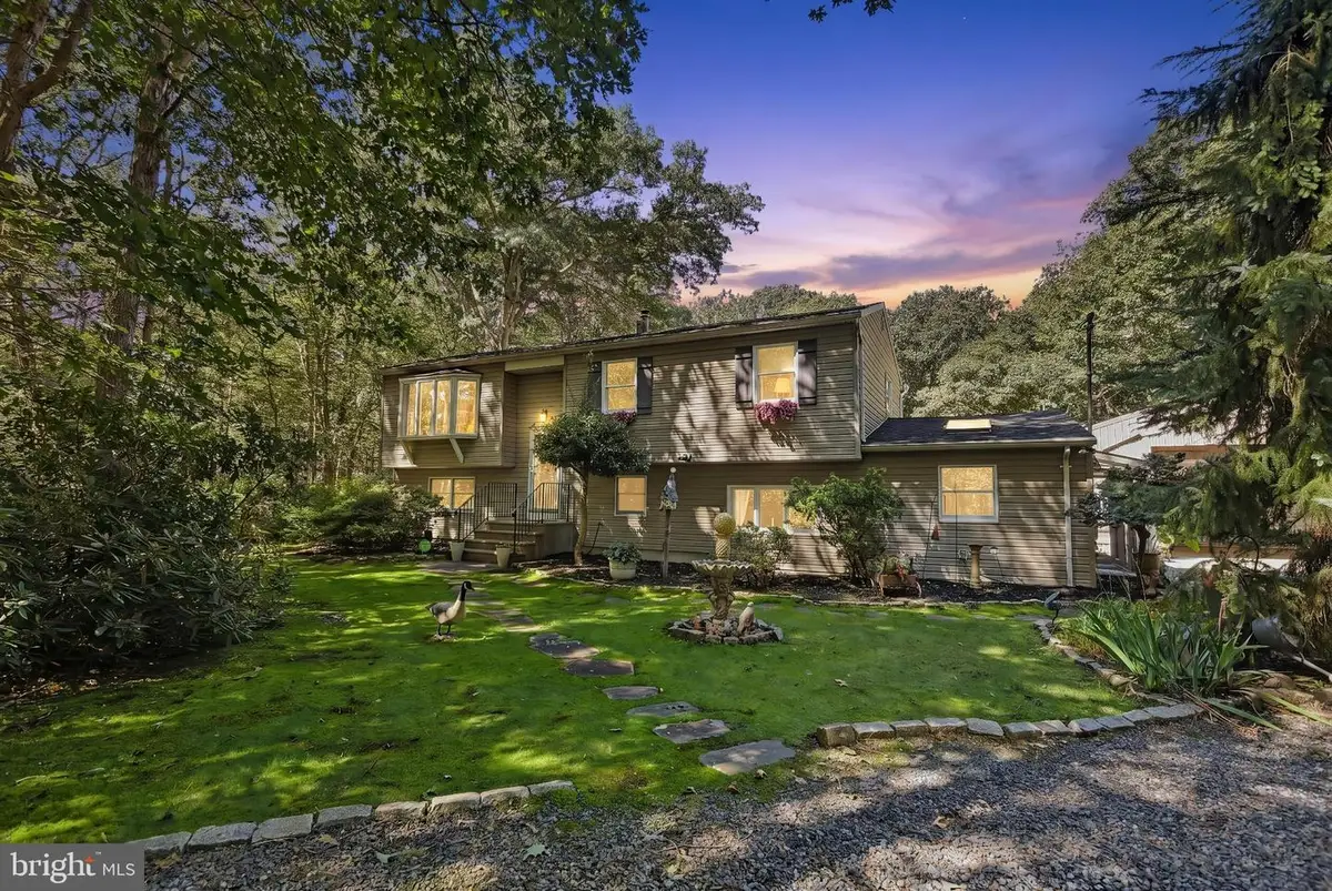 347 E Millstream Rd, Cream Ridge, NJ 08514 - #1