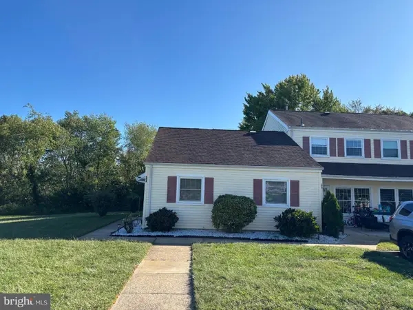 33 Mediterranean Ct, BARNEGAT, NJ 08005