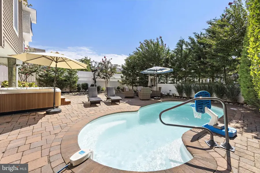 42 N 20th St E, Surf City, NJ 08008 - #3