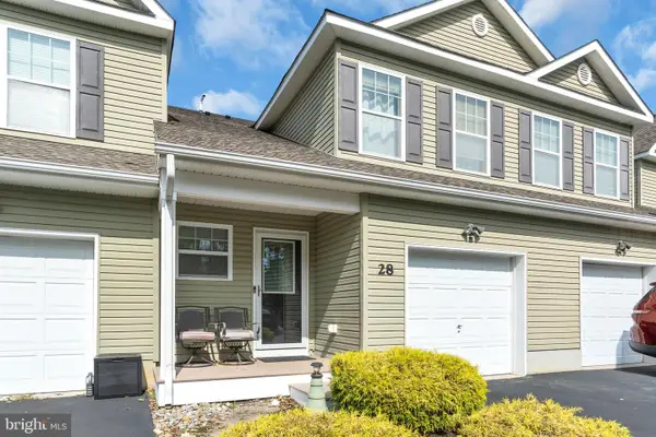 28 Wiley Way, TOMS RIVER, NJ 08757