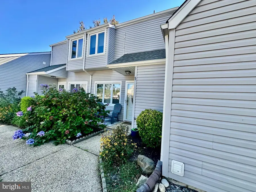 5 S Seas Ct, Barnegat, NJ 08005 - #3