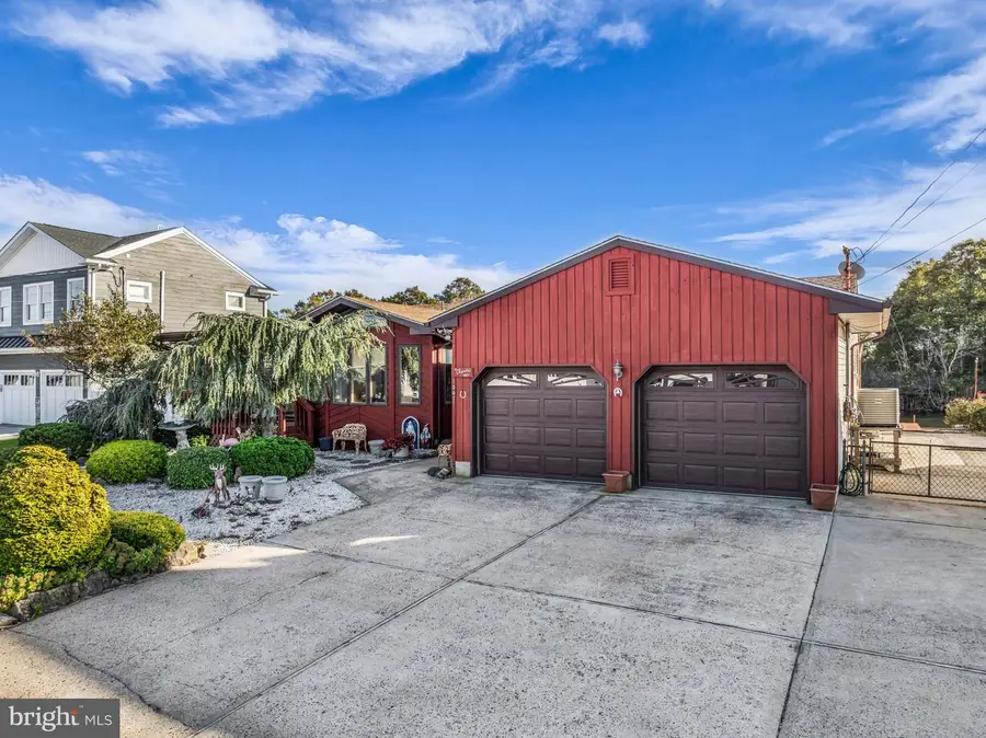 1007 Laurel Blvd, Lanoka Harbor, NJ 08734 - #2