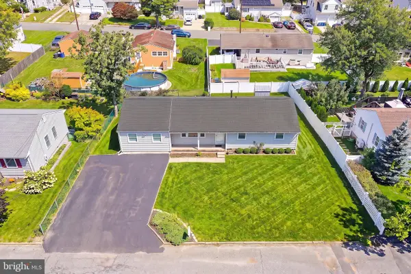 428 Tiller Ave, BEACHWOOD, NJ 08722