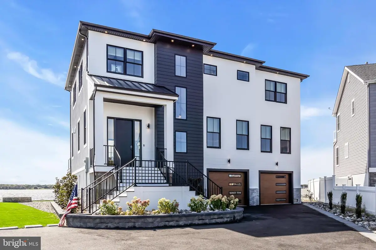 247 Bay Dr, Toms River, NJ 08753 - #1