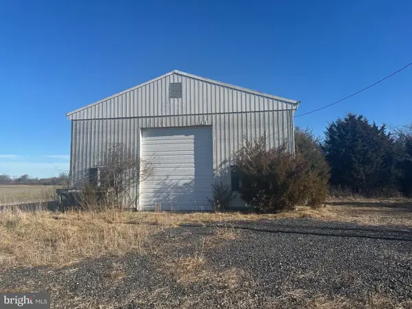 236 E Lake Rd, PILESGROVE, NJ 08098