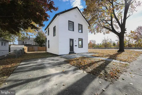 5 Harrison St, PENNSVILLE, NJ 08070