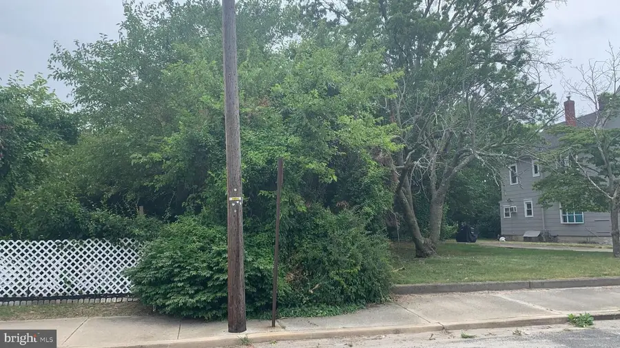 88 Railroad Ave, Penns Grove, NJ 08069 - Image #2