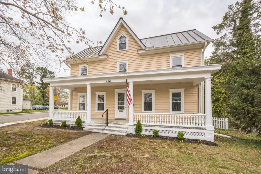 212 S Main St, Woodstown, NJ 08098 - Image #2