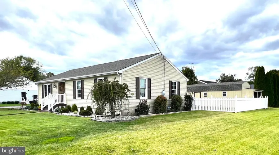 27 Morningside Dr, Pennsville, NJ 08070 - Image #2