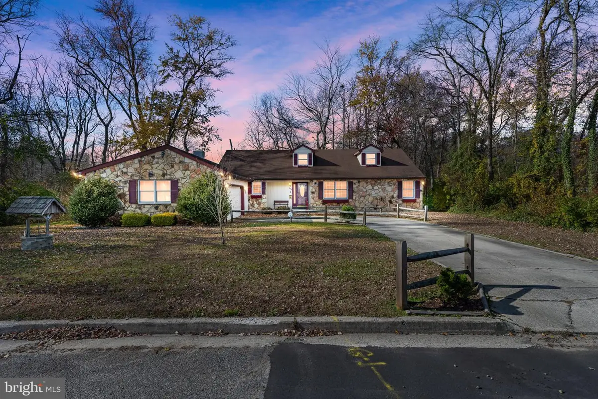 340 S Johnson St, Carneys Point, NJ 08069 - #1