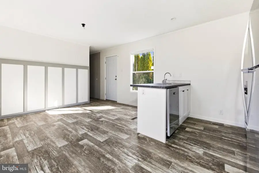 31 Briarwood Ln, Pittsgrove, NJ 08318 - #3