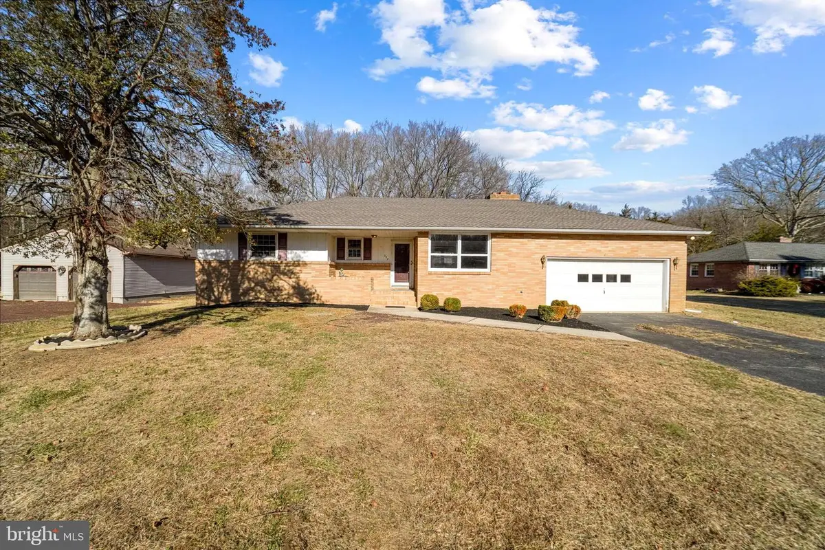 292 E Pittsfield St, Pennsville, NJ 08070 - Image #1