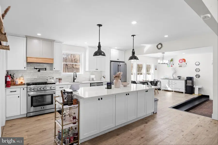 235 E Pittsfield St, Pennsville, NJ 08070 - #3