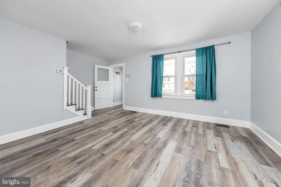 271 N Broad St, Carneys Point, NJ 08069 - #2