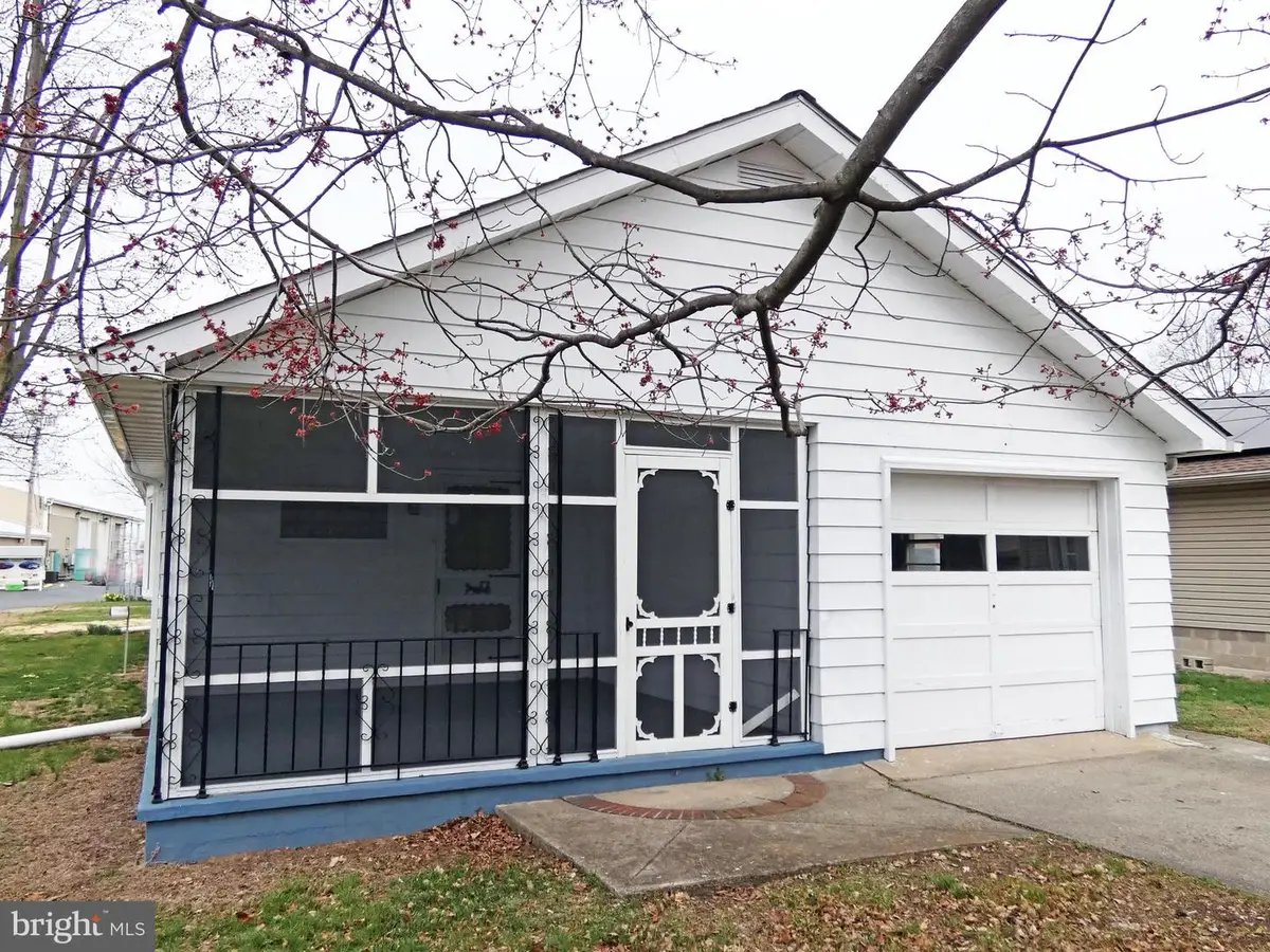 30 E Mill St, Pedricktown, NJ 08067 - #1