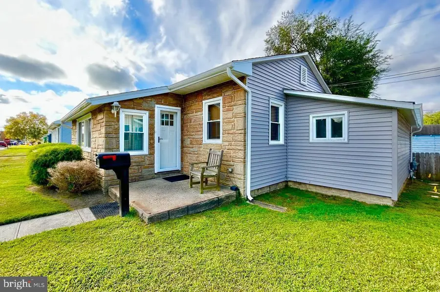 328 Polk Ave, Carneys Point, NJ 08069 - #2