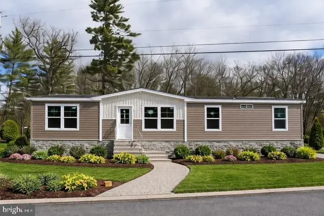 28 Fourth Ave, Carneys Point, NJ 08069 - #1