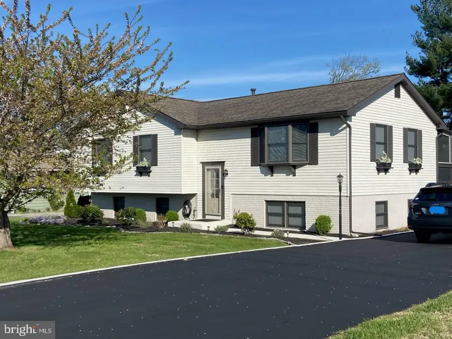 51 S Golfwood Ave, Carneys Point, NJ 08069 - #2