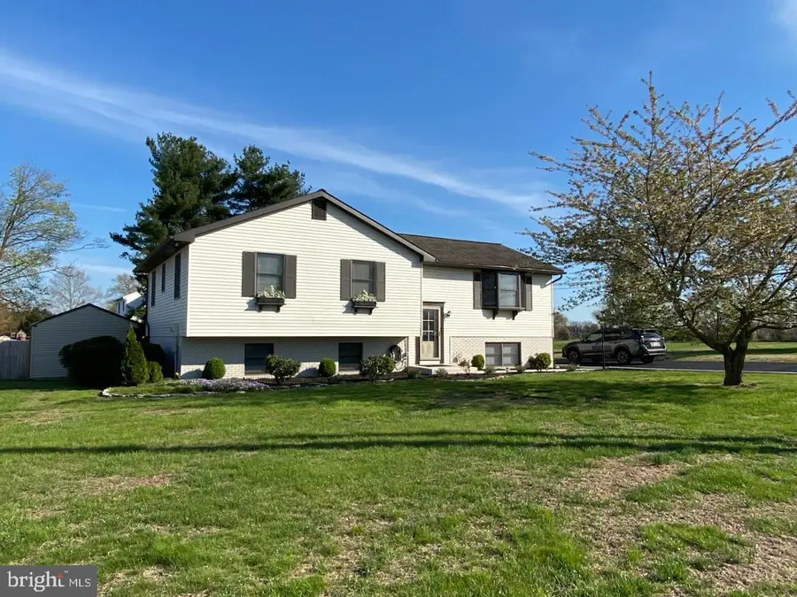 51 S Golfwood Ave, Carneys Point, NJ 08069 - #3