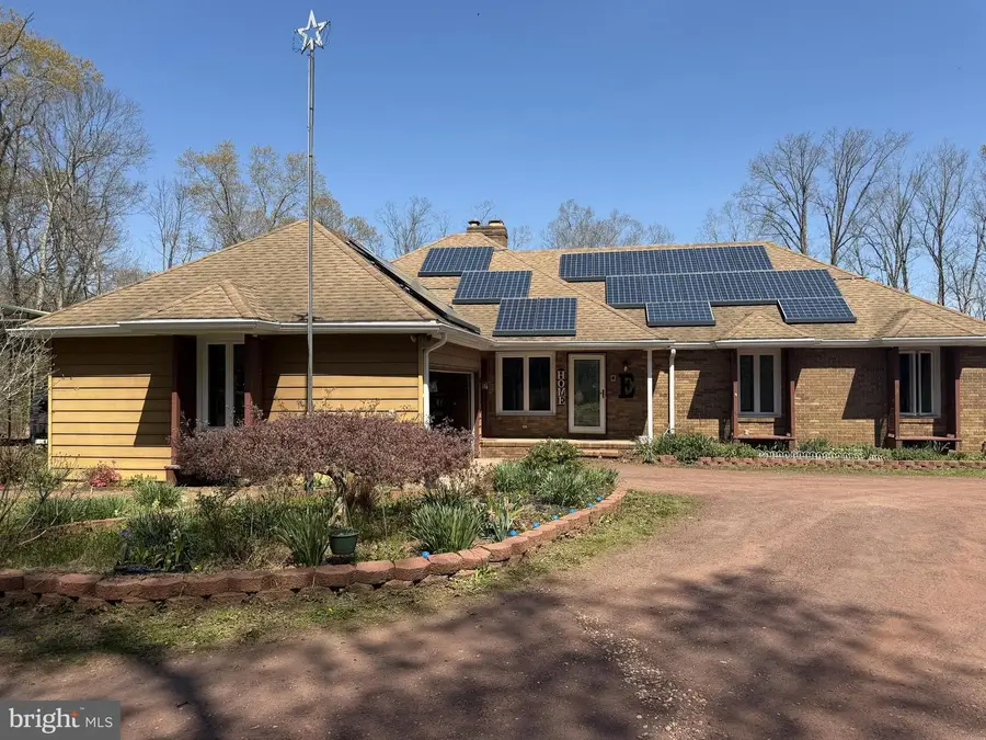 96 Oakland Dr, Pittsgrove, NJ 08318 - #2