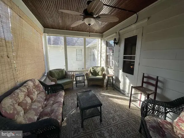 53 Market St, SALEM, NJ 08079