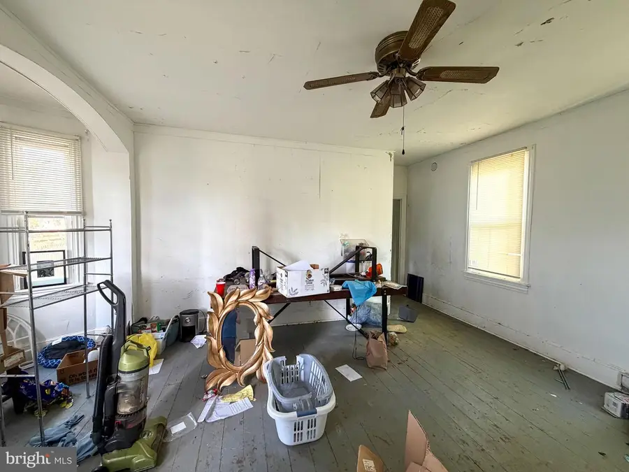 67 Walnut St, Salem, NJ 08079 - #3