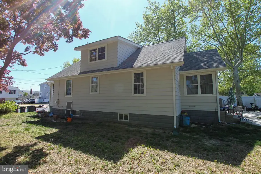 53 Spruce St, Pennsville, NJ 08070 - #3