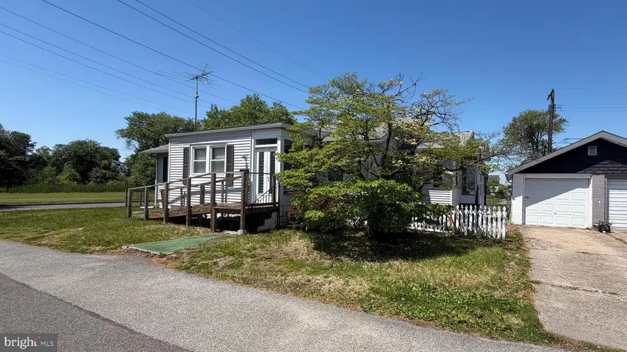258 H St, Carneys Point, NJ 08069 - #3