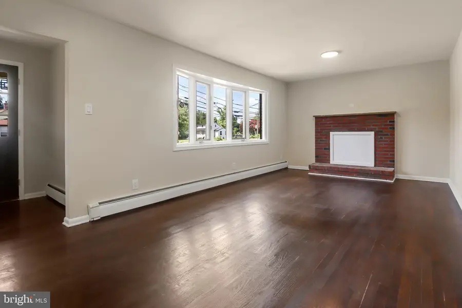 90 Yorke St, Salem, NJ 08079 - #3