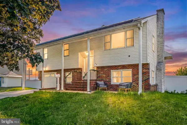 49 Delaware Drive, PENNS GROVE, NJ 08069