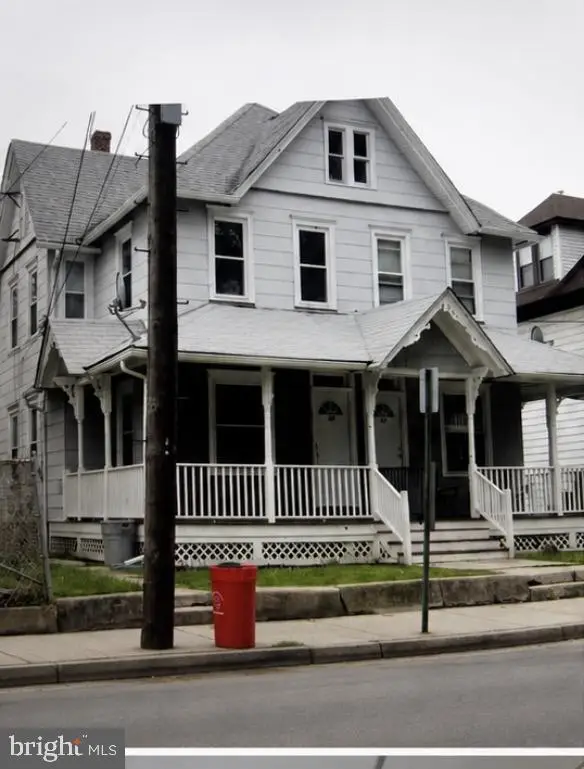 97 S Broad St, PENNS GROVE, NJ 08069