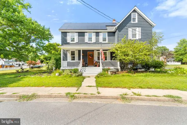 94 E Pittsfield St, PENNSVILLE, NJ 08070