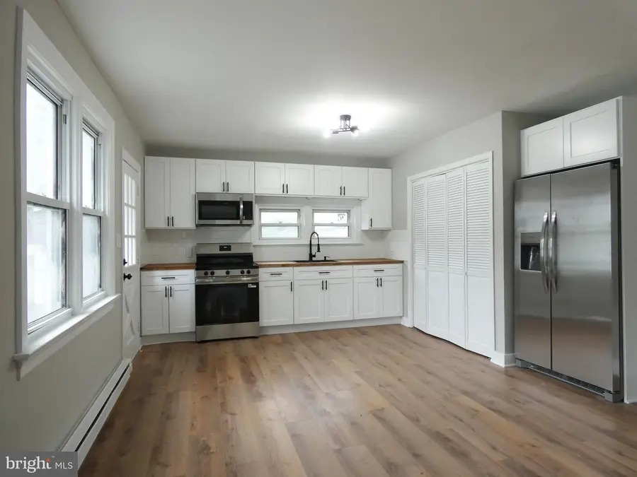 148 N Dolbow Ave, Penns Grove, NJ 08069 - #3