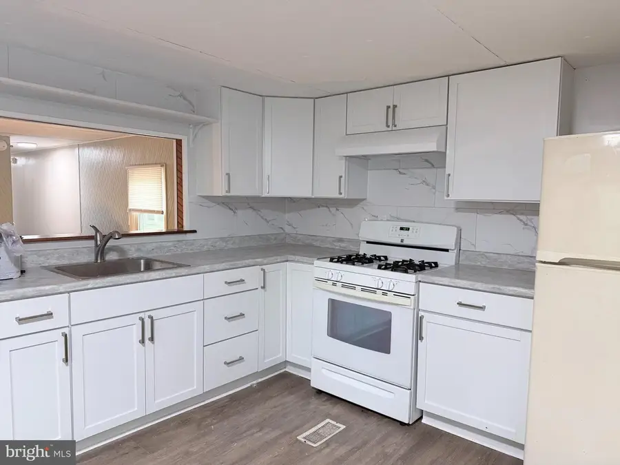 10 Ashwood Dr, Pittsgrove, NJ 08318 - #3