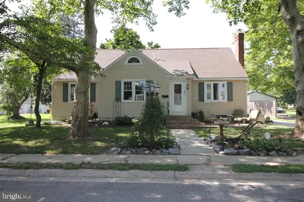 308 Pine St, CARNEYS POINT, NJ 08069