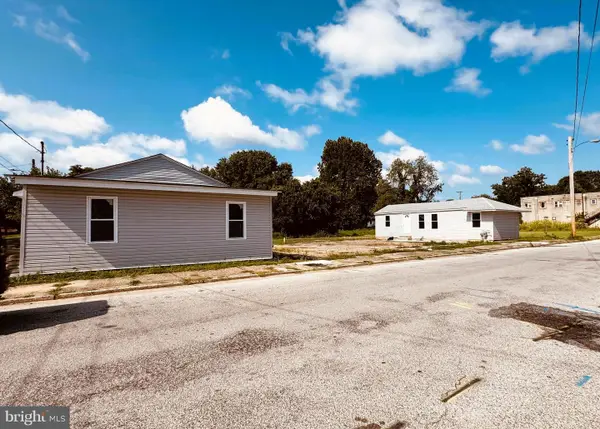 64-70 Walnut St, PENNS GROVE, NJ 08069