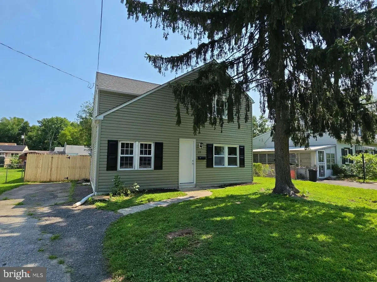 39 Maplewood Ave, Carneys Point, NJ 08069 - #1