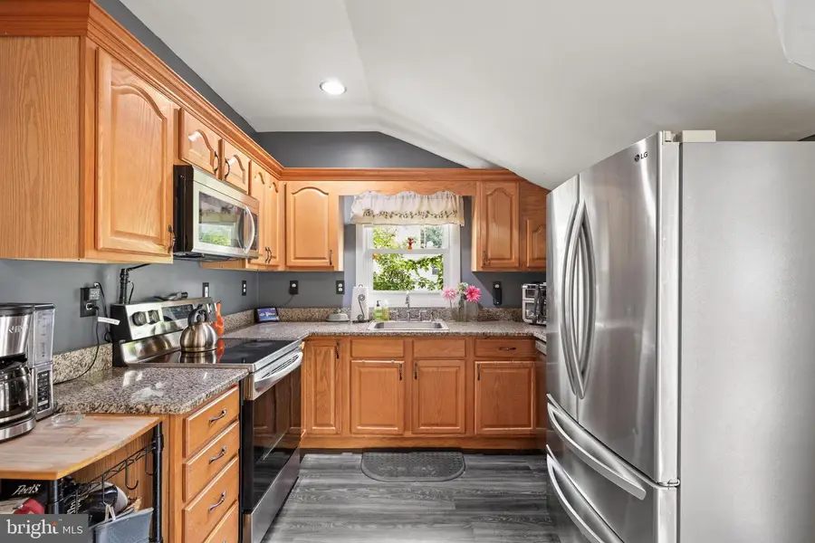 317 Broad St, Elmer, NJ 08318 - #3