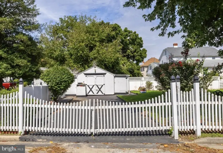 202 E Main St, Penns Grove, NJ 08069 - #3