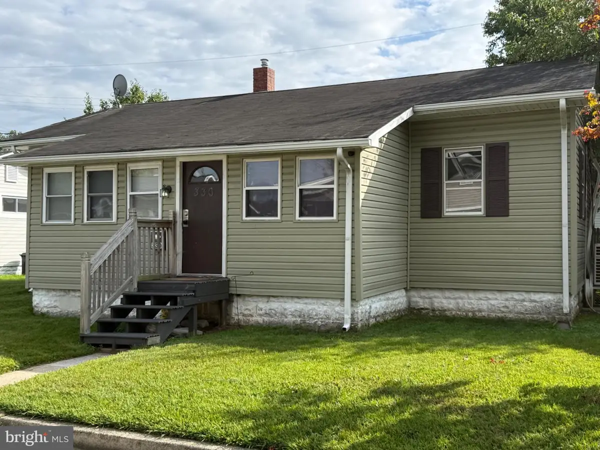 330 Jackson Ave, Carneys Point, NJ 08069 - #1