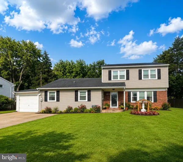 97 Gary Ave, PENNS GROVE, NJ 08069