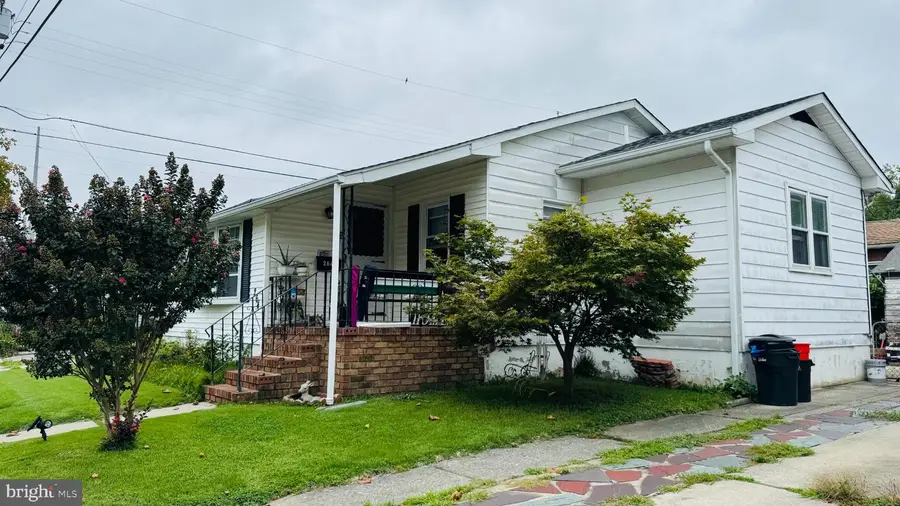 264 Market St, Carneys Point, NJ 08069 - #2