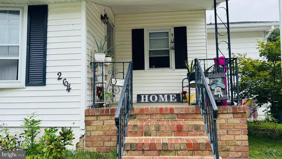 264 Market St, Carneys Point, NJ 08069 - #3