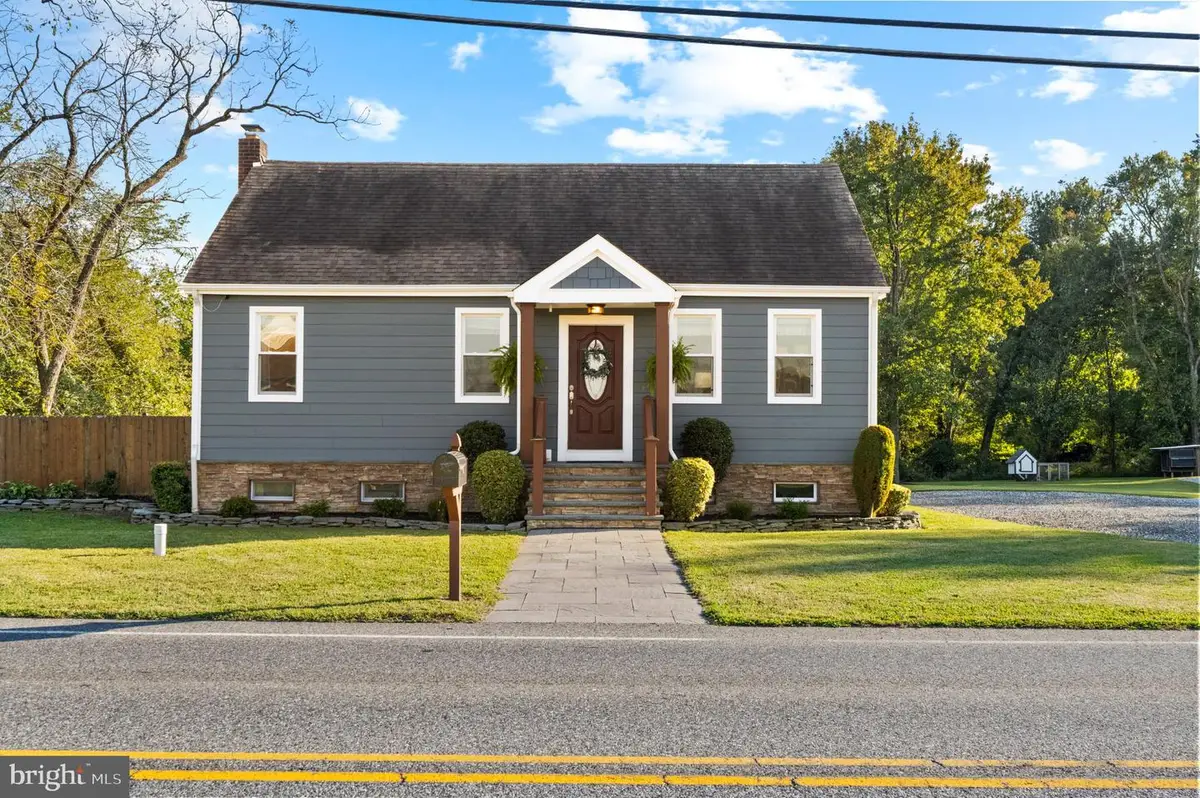 1077 Almond Rd, Pittsgrove, NJ 08318 - #1